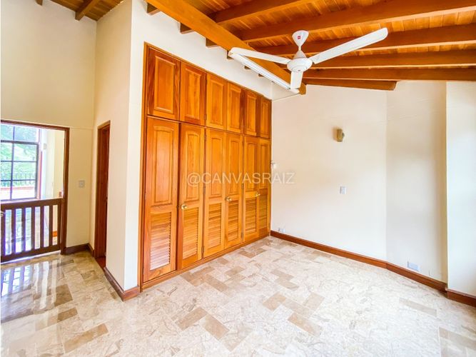 Casa de 6 alcobas en venta en Urbanizacion Fuentes De Zuñiga, Envigado, 386 m² · foto 20 de 20
