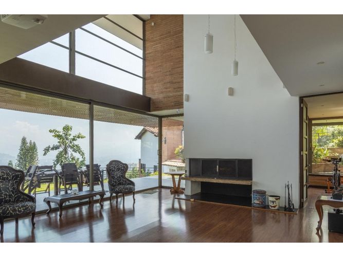Casa de 4 alcobas en venta en Las Lomitas, Sabaneta, 570 m² · foto 8 de 20