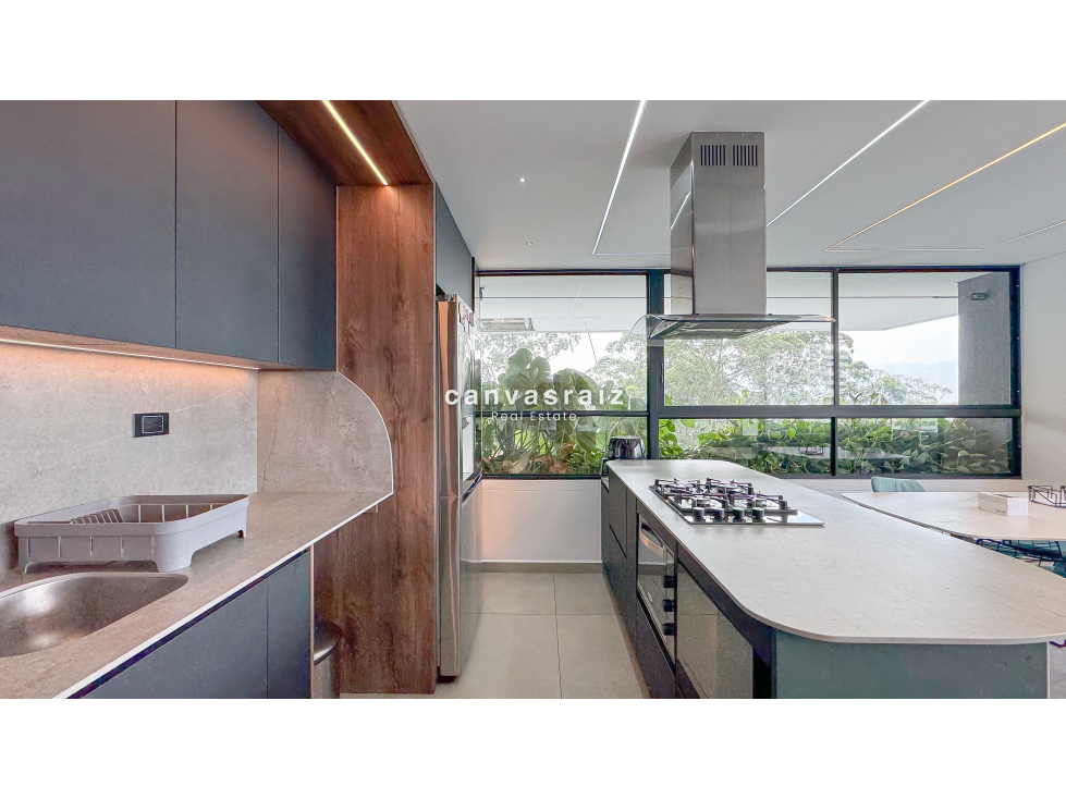 Apartment for sale in El Poblado, Medellín 3