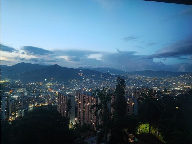 Casa de 4 alcobas en venta en Las Lomitas, Sabaneta, 570 m² · foto 15 de 20
