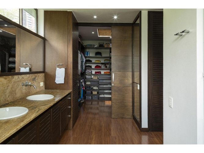 Casa de 4 alcobas en venta en Las Lomitas, Sabaneta, 570 m² · foto 16 de 20