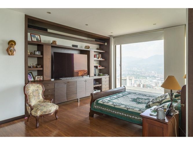 Casa de 4 alcobas en venta en Las Lomitas, Sabaneta, 570 m² · foto 17 de 20