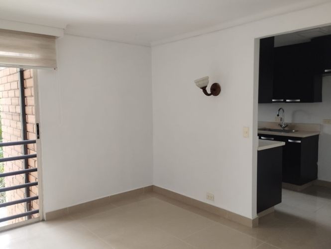 Apartamento de 3 alcobas en arriendo en El Poblado, Medellín, 149 m² · foto 12 de 14