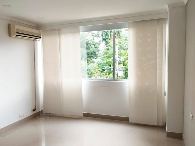 Apartamento de 3 alcobas en arriendo en El Poblado, Medellín, 149 m² · foto 2 de 14