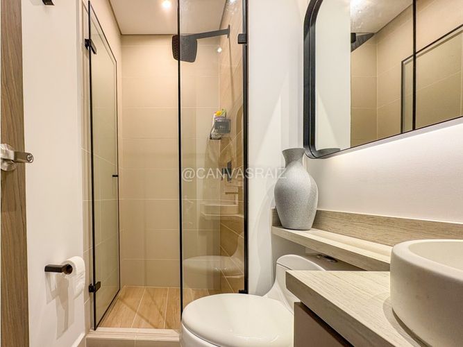 Apartamento de 3 alcobas en venta en El Poblado, Medellín, 138 m² · foto 4 de 18