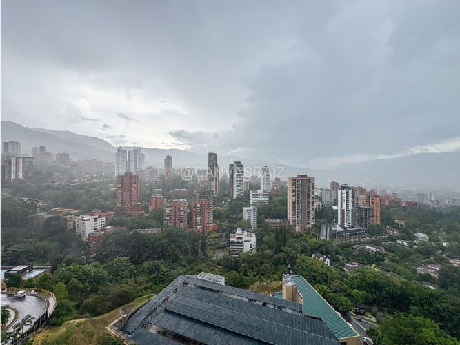 Apartamento de 3 alcobas en venta en El Poblado, Medellín, 138 m² · foto 13 de 18