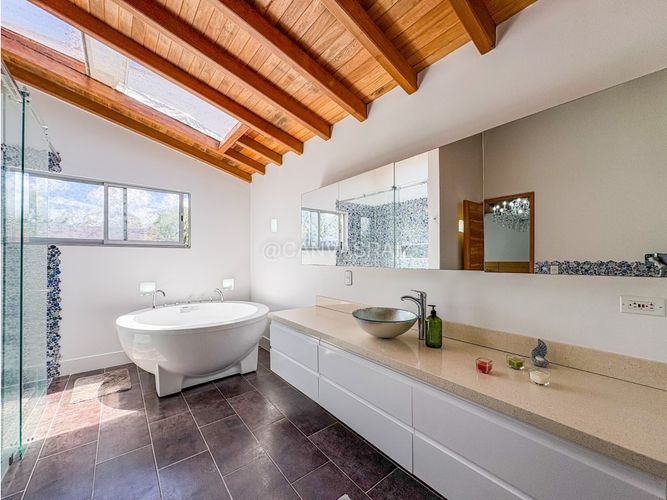 Casa de 3 alcobas en venta en La Ceja, 371 m² · foto 19 de 24