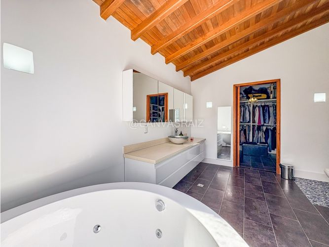Casa de 3 alcobas en venta en La Ceja, 371 m² · foto 20 de 24