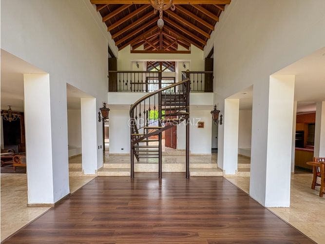 Casa de 6 alcobas en venta en Llano Grande, Rionegro, 800 m² · foto 7 de 19