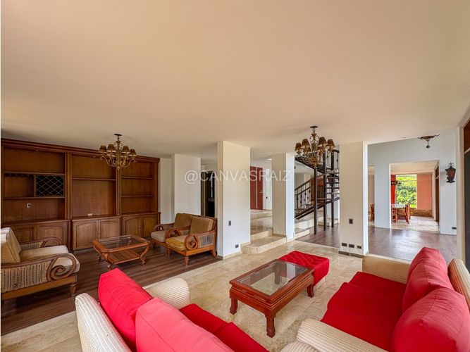 Casa de 6 alcobas en venta en Llano Grande, Rionegro, 800 m² · foto 10 de 19