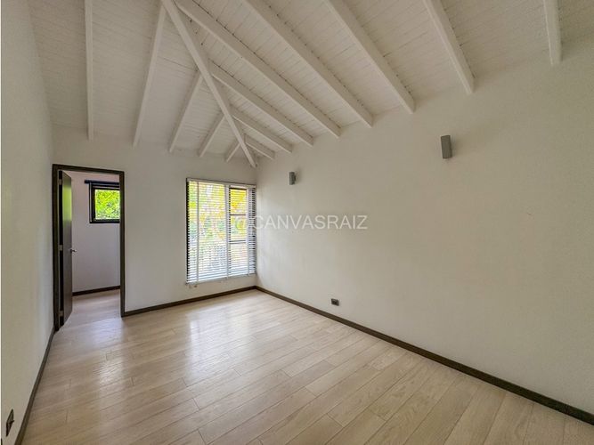 Casa de 6 alcobas en venta en Llano Grande, Rionegro, 800 m² · foto 17 de 19