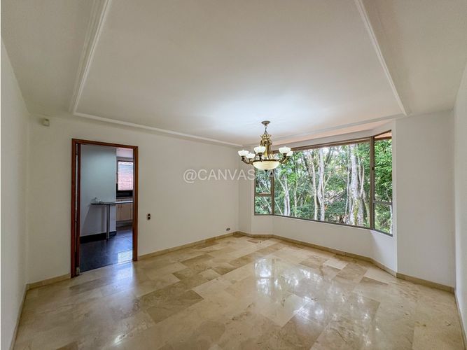 Casa de 4 alcobas en venta en Los Naranjos, Medellín, 520 m² · foto 7 de 22