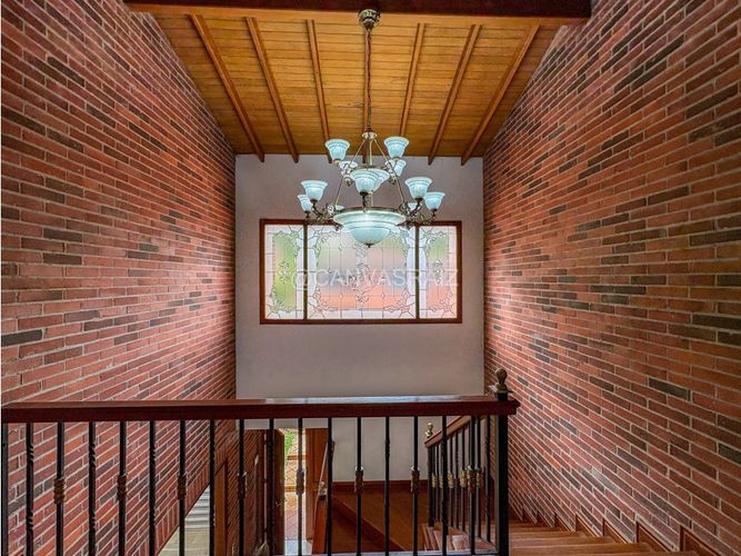 Casa de 4 alcobas en venta en Los Naranjos, Medellín, 520 m² · foto 15 de 22