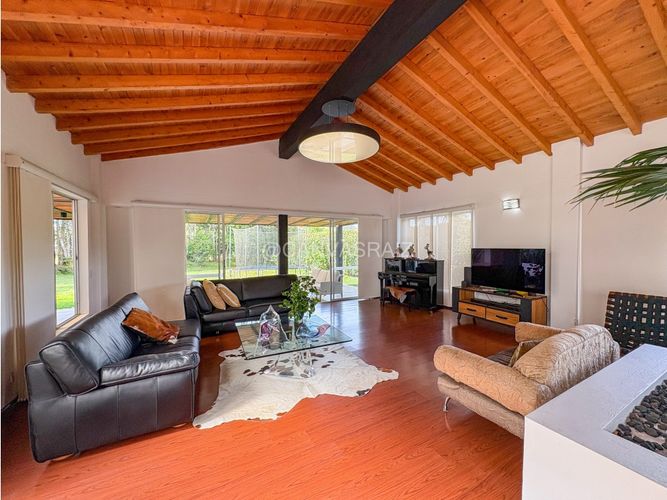 Casa de 4 alcobas en venta en Llano Grande, Rionegro, 300 m² · foto 4 de 20