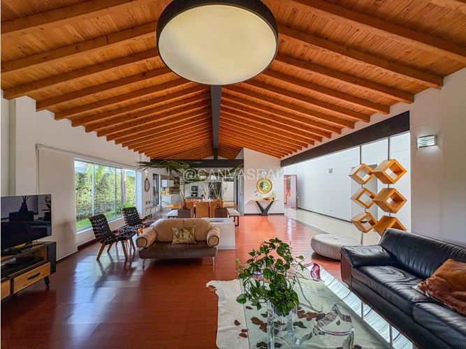 Casa de 4 alcobas en venta en Llano Grande, Rionegro, 300 m² · foto 5 de 20