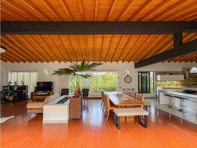 Casa de 4 alcobas en venta en Llano Grande, Rionegro, 300 m² · foto 6 de 20