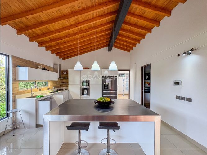 Casa de 4 alcobas en venta en Llano Grande, Rionegro, 300 m² · foto 9 de 20