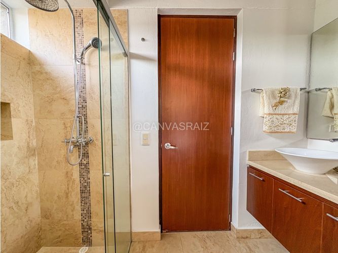 Casa de 4 alcobas en venta en Llano Grande, Rionegro, 300 m² · foto 18 de 20