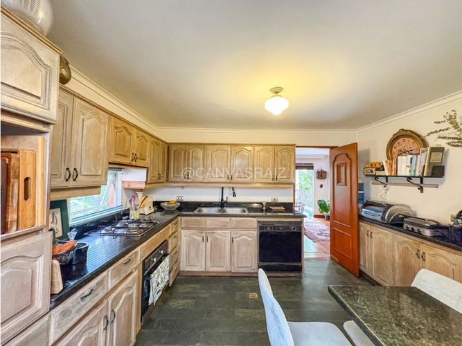Casa de 4 alcobas en venta en Los Naranjos, Envigado, 438 m² · foto 5 de 24