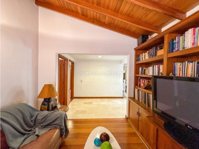 Casa de 4 alcobas en venta en Los Naranjos, Envigado, 438 m² · foto 13 de 24