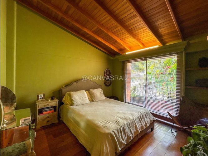 Casa de 4 alcobas en venta en Los Naranjos, Envigado, 438 m² · foto 18 de 24