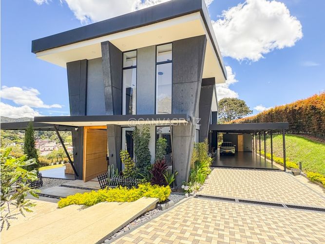 Casa de 4 alcobas en venta en Las Palmas, Envigado, 490 m² · foto 2 de 24