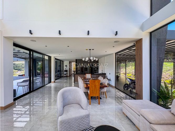 Casa de 4 alcobas en venta en Las Palmas, Envigado, 490 m² · foto 5 de 24