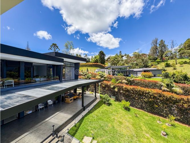 Casa de 4 alcobas en venta en Las Palmas, Envigado, 490 m² · foto 9 de 24