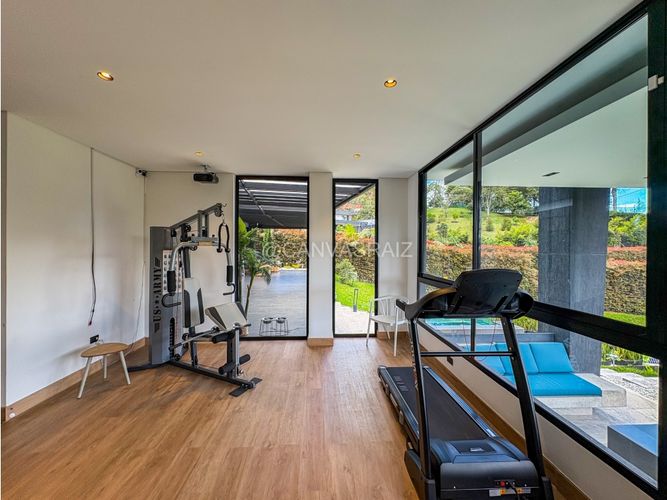 Casa de 4 alcobas en venta en Las Palmas, Envigado, 490 m² · foto 13 de 24
