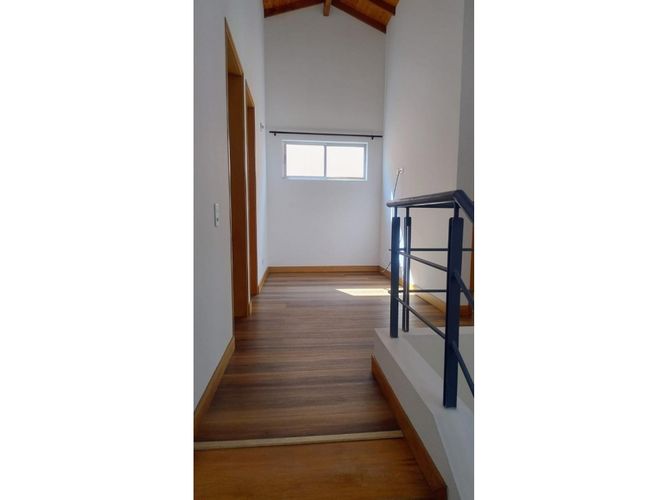 Casa de 3 alcobas en venta en San Antonio De Pereira, Rionegro, 141 m² · foto 3 de 10