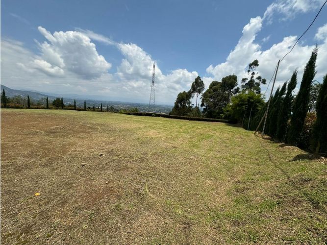 Lote en venta en El Cerro, El Carmen de Viboral, 2647 m² · foto 2 de 6