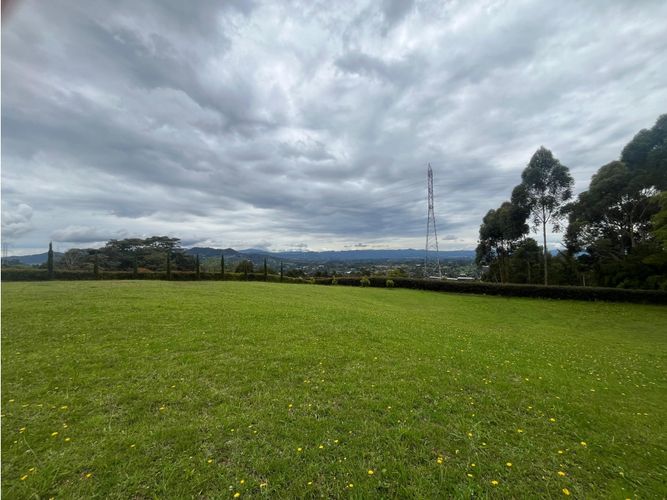 Lote en venta en El Cerro, El Carmen de Viboral, 2647 m² · foto 4 de 6