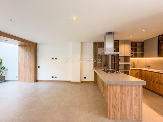 Casa de 4 alcobas en venta en Barro Blanco, Rionegro, 235 m² · foto 4 de 18