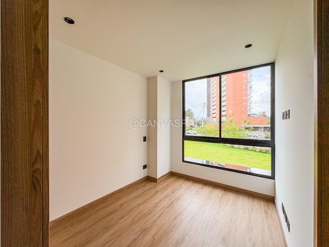 Casa de 4 alcobas en venta en Barro Blanco, Rionegro, 235 m² · foto 8 de 18