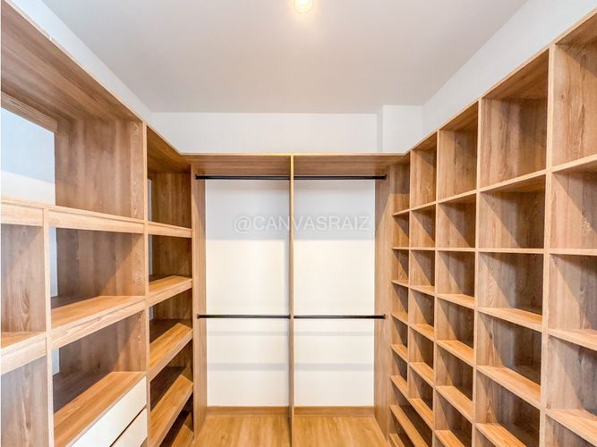 Casa de 4 alcobas en venta en Barro Blanco, Rionegro, 235 m² · foto 12 de 18