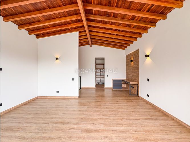 Casa de 4 alcobas en venta en Barro Blanco, Rionegro, 235 m² · foto 14 de 18