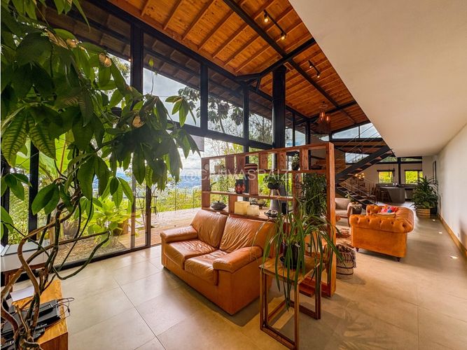 Casa de 4 alcobas en venta en Guamito, La Ceja, 350 m² · foto 3 de 15