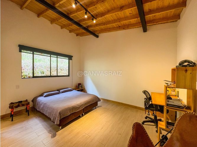 Casa de 4 alcobas en venta en Guamito, La Ceja, 350 m² · foto 9 de 15