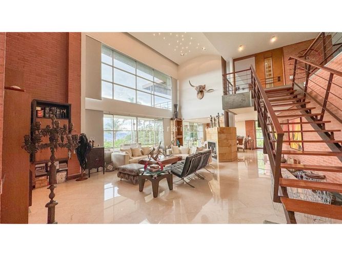 Casa de 5 alcobas en venta en Las Lomas, Medellín, 470 m² · foto 4 de 15