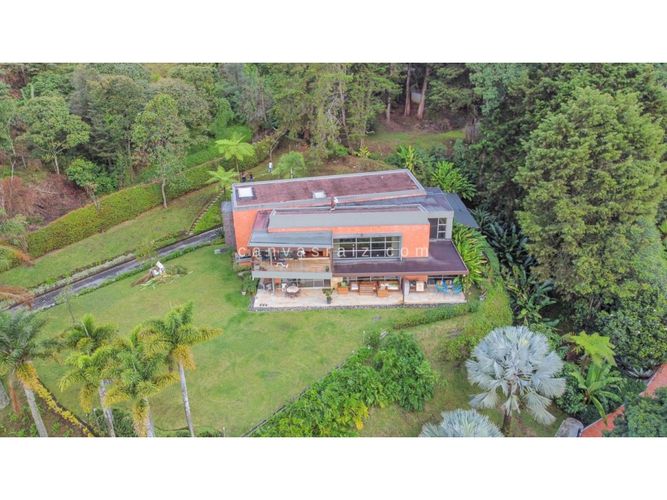 Casa de 5 alcobas en venta en Las Lomas, Medellín, 470 m² · foto 15 de 15