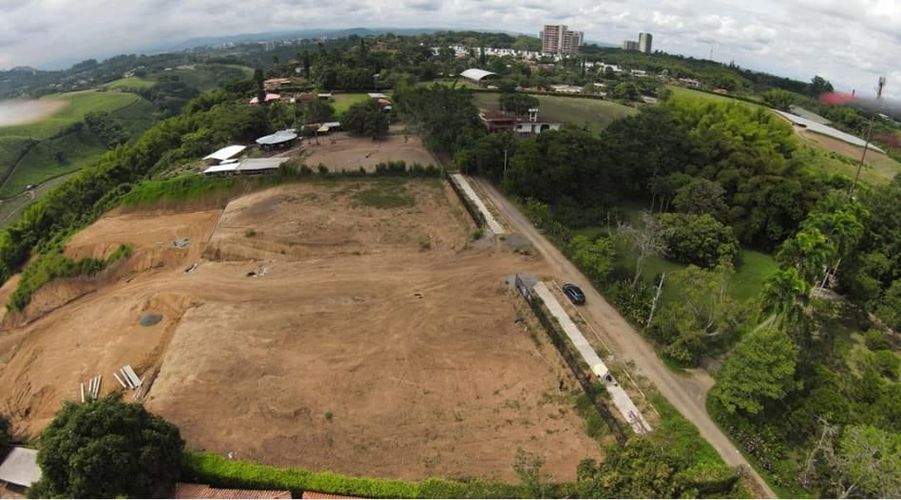 Lote en venta en Cerritos, Pereira, 2300 m² · foto 3 de 7