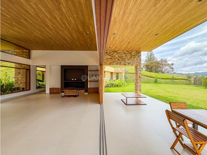 Casa de 4 alcobas en venta en Quirama, El Carmen de Viboral, 420 m² · foto 12 de 15