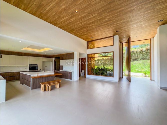 Casa de 4 alcobas en venta en Quirama, El Carmen de Viboral, 420 m² · foto 14 de 15