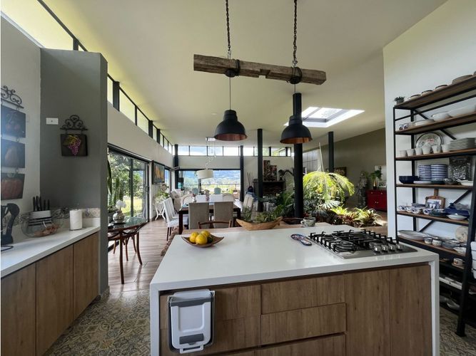 Casa de 4 alcobas en venta en Guamito, La Ceja, 480 m² · foto 5 de 12
