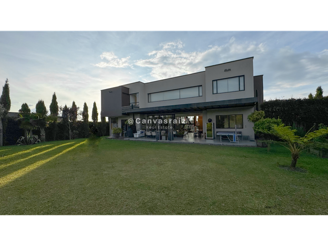 Casa de 5 alcobas en venta en Las Palmas, Envigado, 436 m² · foto 21 de 22