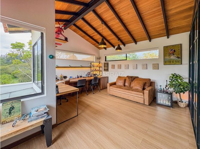 Casa de 4 alcobas en venta en Llano Grande, Rionegro, 267 m² · foto 8 de 15
