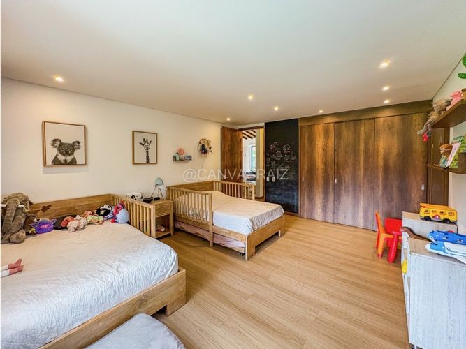 Casa de 4 alcobas en venta en Llano Grande, Rionegro, 267 m² · foto 13 de 15