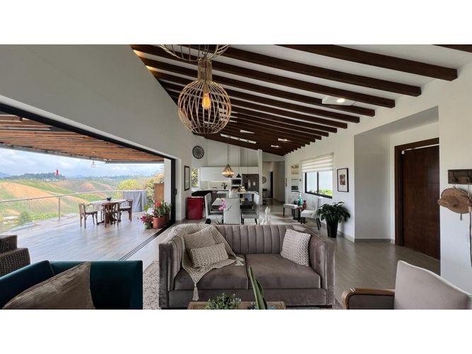 Casa de 4 alcobas en venta en La Mosquita, Rionegro, 374 m² · foto 5 de 21