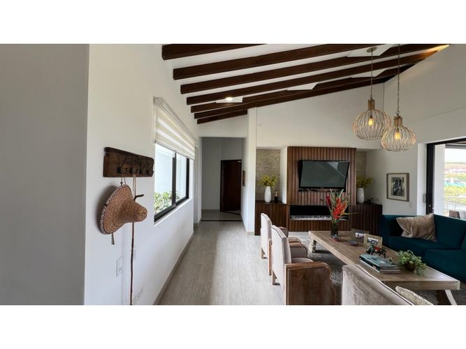 Casa de 4 alcobas en venta en La Mosquita, Rionegro, 374 m² · foto 6 de 21