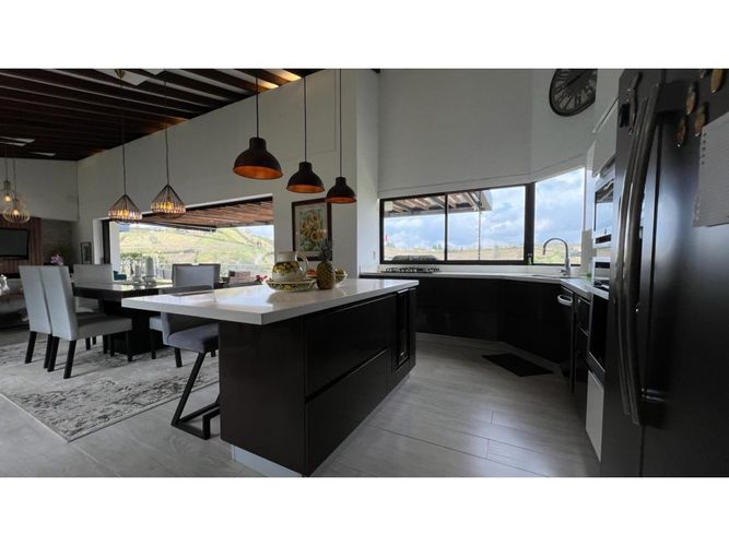 Casa de 4 alcobas en venta en La Mosquita, Rionegro, 374 m² · foto 7 de 21